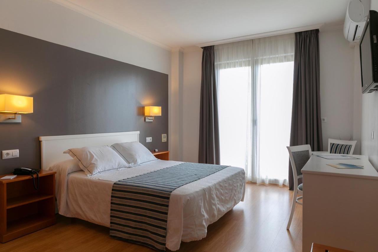 Hotel Lombina Пуэбла-дель-Караминьяль Экстерьер фото